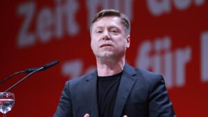 Schirdewan fordert 50.000 Euro Einmalzahlung zur Volljährigkeit