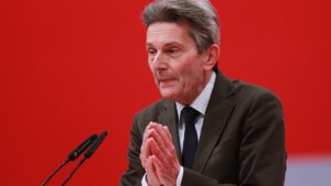 Mützenich will diplomatische Initiative für Ende des Ukrainekrieges