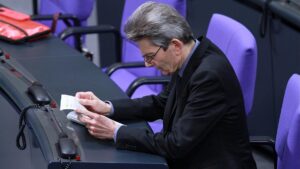 Mützenich sieht Belastungsprobe für Ampel-Koalition