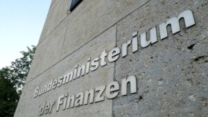 Steuereinnahmen 2023 drei Milliarden Euro niedriger als erwartet