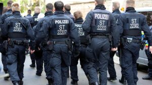 Zahl extremistischer Straftaten steigt erneut