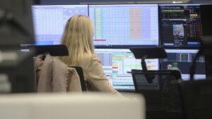 Dax startet im Plus – Rally überrascht