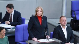 Ampel plant höhere Strafen für Pöbeleien im Parlament