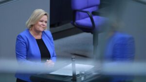 Faeser kritisiert Ausschluss Israels von Eishockey-WM