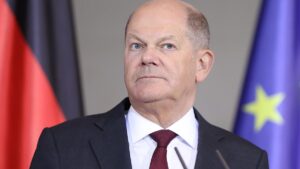 Antrittsbesuch: Scholz und Fico diskutieren über Ukraine-Hilfen