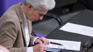 Strack-Zimmermann für Bau neuer Verteidigungsanlagen im Baltikum