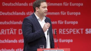 Klingbeil: Merz` Wahlkampf zulasten der Menschen und Unternehmen