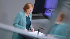 SPD-Politiker wirft Paus Untätigkeit bei sexueller Gewalt vor