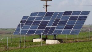 Energiekonzern RWE will Solaranlagen an Autobahnen bauen