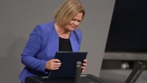 Faeser will Unternehmen besser vor Spionage schützen