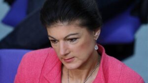 Wagenknecht erwägt Klage gegen Limitierung der Anfragen für Gruppen