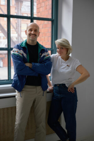 Die Online-Buchungsplattform für Familien Kindaling launcht Podcast in Kooperation mit bekannter Influencerin Frieda Lewin.