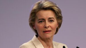 Zusammenarbeit mit EKR: SPD und FDP kritisieren von der Leyen scharf