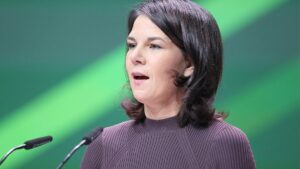 Baerbock drängt auf sofortige humanitäre Feuerpause in Gaza