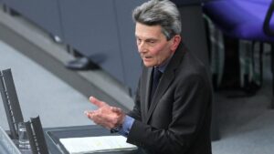 Mützenich verteidigt Ukraine-Äußerungen