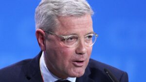 Röttgen verlangt Kurskorrektur in Iran-Politik