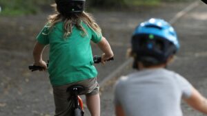 Großteil der Kinder ab zehn Jahren hat eigenes Smartphone