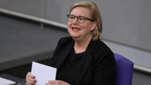 Wehrbeauftragte pocht auf höhere Attraktivität der Bundeswehr