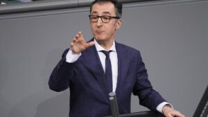 Özdemir fordert Mautbefreiung für Gartenbau