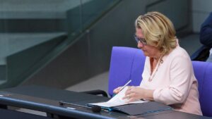 Entwicklungsministerin will nicht kürzen – sondern mehr Geld