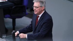 SPD-Fraktionsvize Post fordert Reform der Schuldenbremse