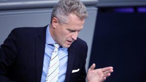 Barley nennt Krah und Bystron "Putins Komplizen"