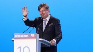 Krah bleibt Spitzenkandidat der AfD – Kündigung für Mitarbeiter