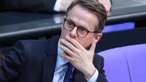 Linnemann erwartet auf CDU-Parteitag Streit um Wehrpflicht
