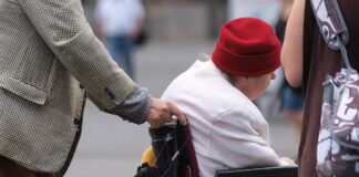 Grüne fordern Pflege-Deckel von 1.000 Euro