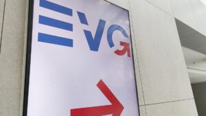 Gewalt gegen Bahnmitarbeiter: EVG droht mit Stillstand zur EM
