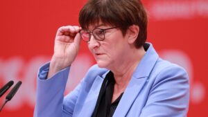 Esken sieht Angriffe als Folge von "Gewalt in der Sprache"