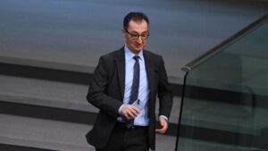 Özdemir bestätigt Streichung von Umweltstandards für Landwirte