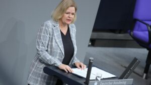Faeser will Druck auf Reichsbürger-Szene aufrechterhalten