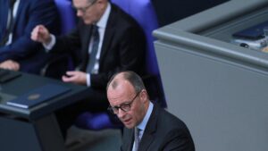 Scholz hofft auf Unions-Kanzlerkandidatur für Merz