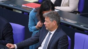 Insa: Grüne legen zu