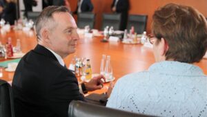 Kabinett beschließt leichteren Zugang zu Kraftfahrer-Beruf