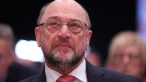 Schulz mahnt von der Leyen zur Abgrenzung von Rechtspopulisten