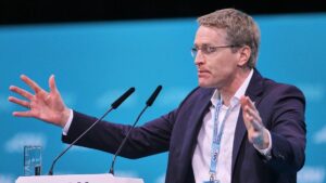 Daniel Günther warnt vor Wagenknecht