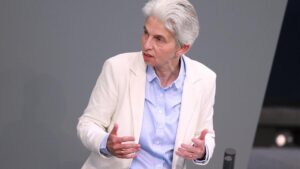 Strack-Zimmermann lehnt Fraktionsführung im EU-Parlament ab