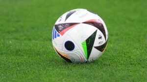 Fußball-EM: Schweiz besiegt Ungarn in deutscher Gruppe