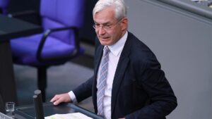 Middelberg zu Haushaltsstreit: Lindner sollte Ampel-Bündnis beenden