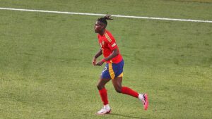 Fußball-EM: Spanien zieht gegen Italien ins Achtelfinale ein