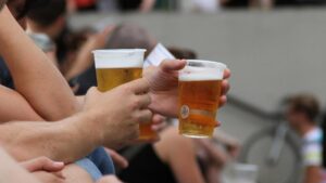 Drogenbeauftragter rät zu alkoholfreiem Bier bei Fußball-EM