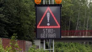 Mehrere Unfälle sorgen für Staus auf Autobahnen bei Rostock