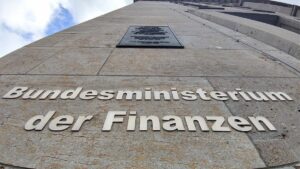 Lindner bringt Nachtragshaushalt auf den Weg