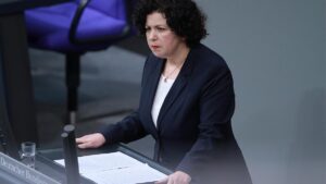 BSW-Chefin Mohamed Ali kritisiert Scholz wegen US-Langstreckenraketen