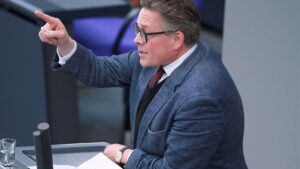 Von Notz drängt auf Bundestransparenzgesetz