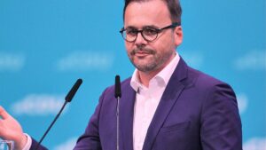 Linke bezichtigt Redmann wegen Trunkenheitsfahrt der Lüge