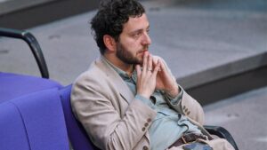 Banaszak fordert schärfere Sanktionen gegen Russland