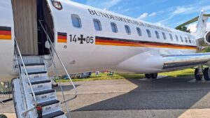 Agrarminister Rainer muss USA-Flug abbrechen – Technische Probleme